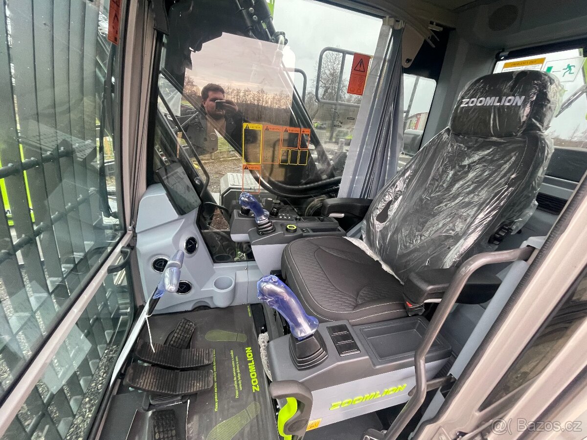 Pásové rýpadlo Zoomlion ZE225GN - 14