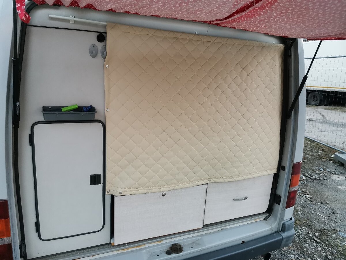 Obytný Ford Transit - 14
