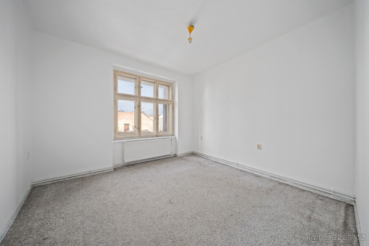 Prostorný byt 4+1 ve skvělé lokalitě u centra - Dvůr Králové - 14