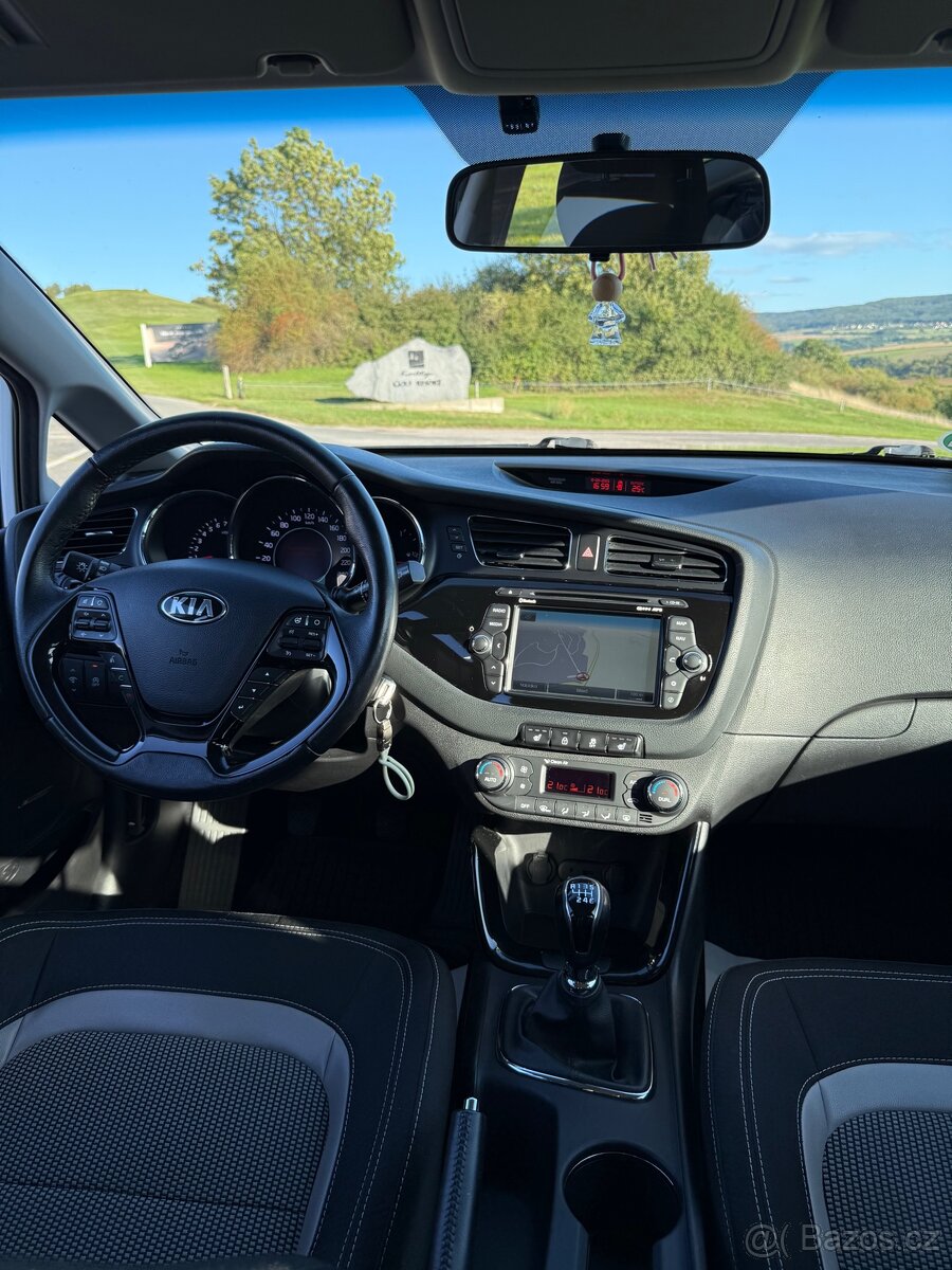 Prodám Kia CEED Combi - 1. majitel - 97.500km - 14