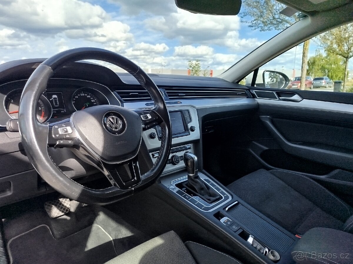 VW Passat Variant 2,0 110 kw- Top stav, tažné-Prodáno - 14