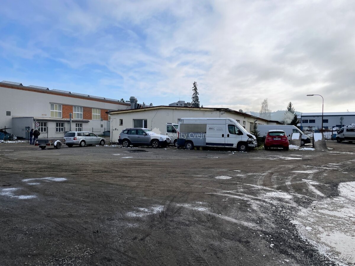Průmyslový areál - výrobní, skladovací a kancelářské prostor - 14