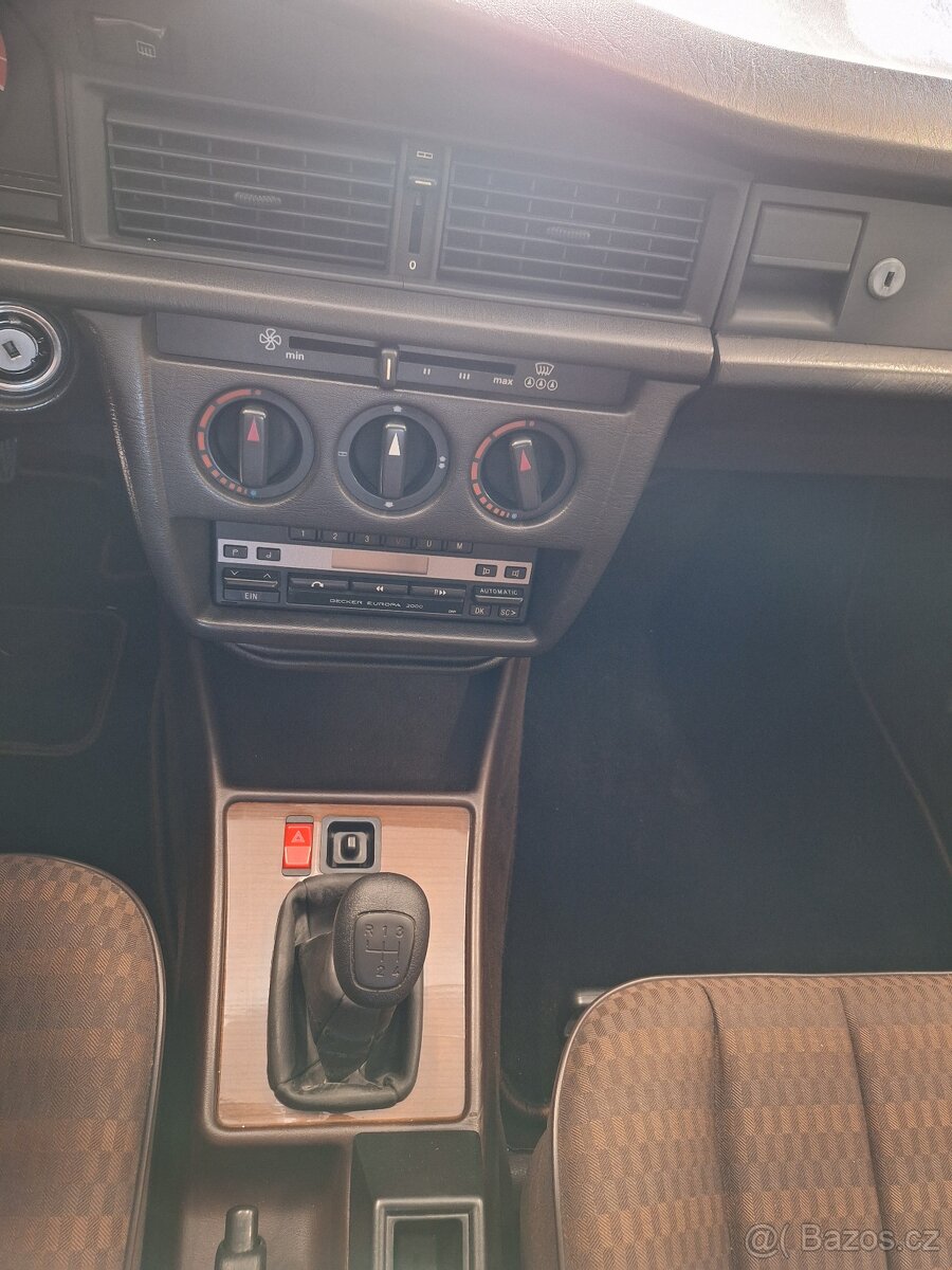 Mercedes Benz 190 E W201 - 14