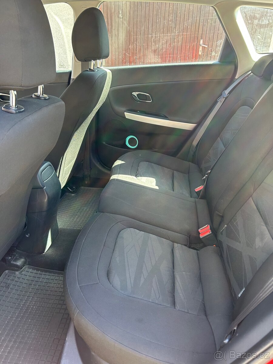 Kia cee’d 2015 - 14