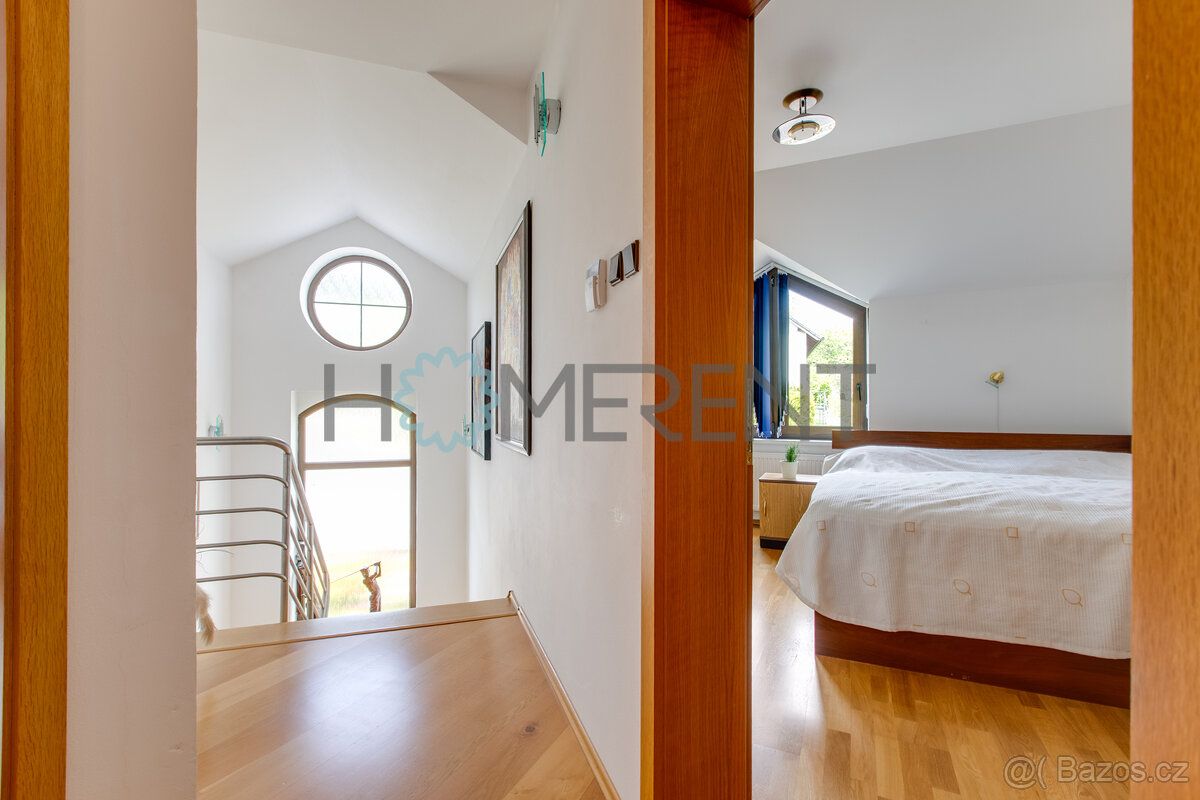 Exkluzivní rodinný dům 7+1, terasa, dvojgaráž, zahrada, u Je - 14