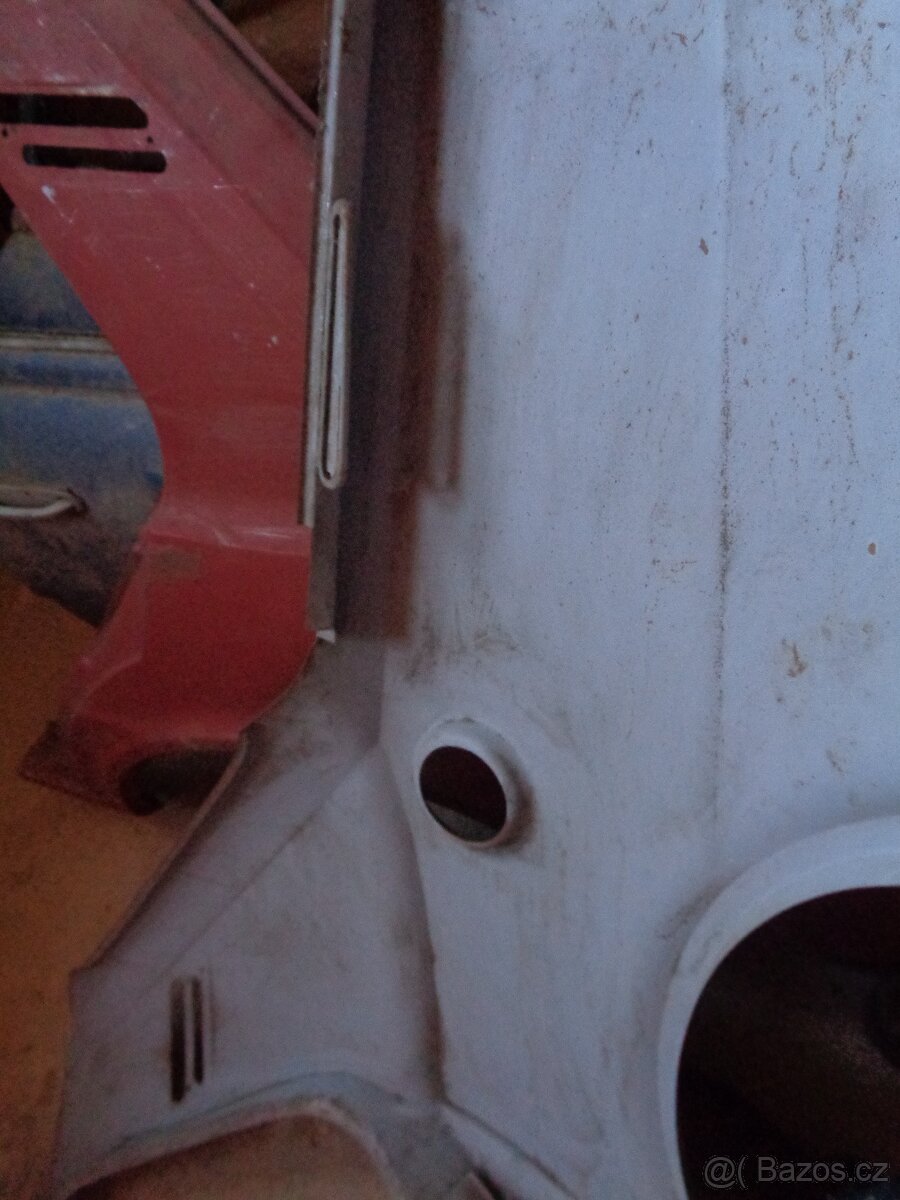 Škoda 105M 120M 130M nove zadni blatniky original L+P - 14