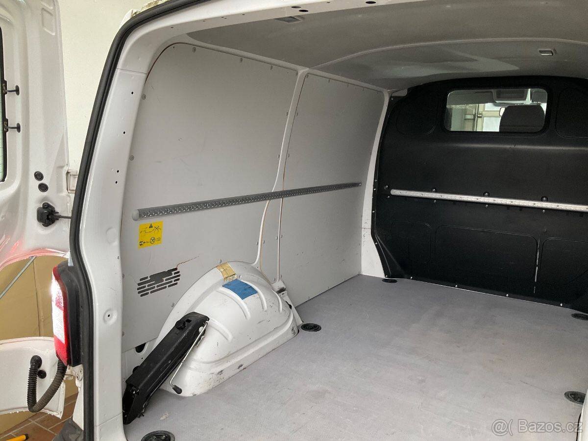 VW Transporter 2.0 TDI,DPH,2012,Tažné,1.Majitel. - 14