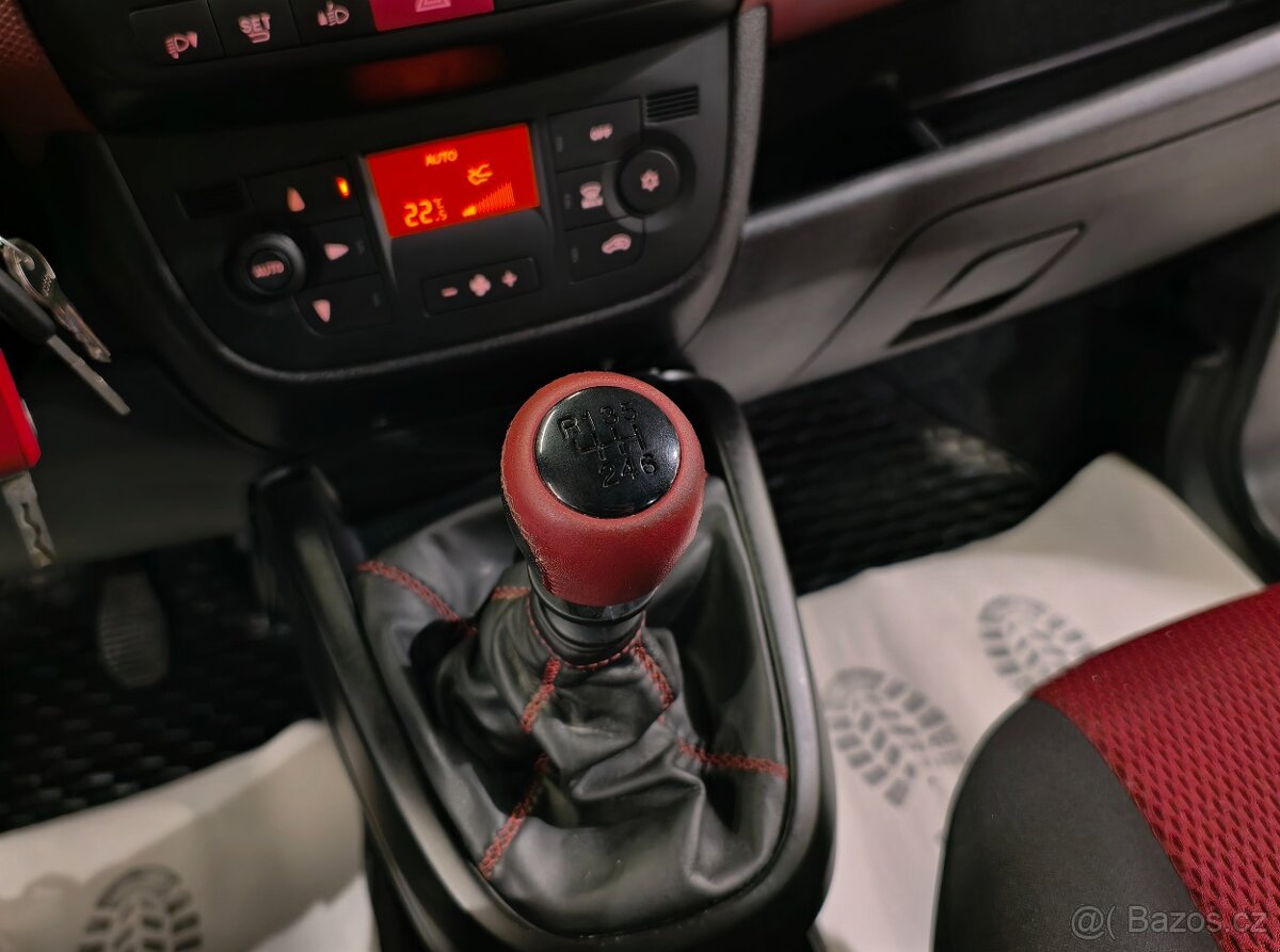 Fiat Dobló 2.0MJT 99kW KLIMA VÝHŘEVY, PDC - 14