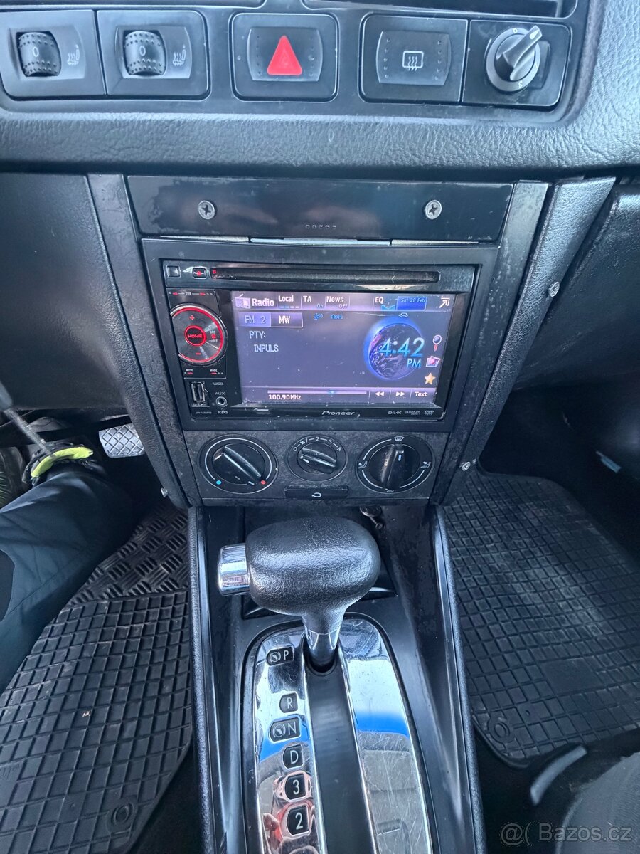 Volkswagen Golf 4, 1.6 benzín, automat - 14