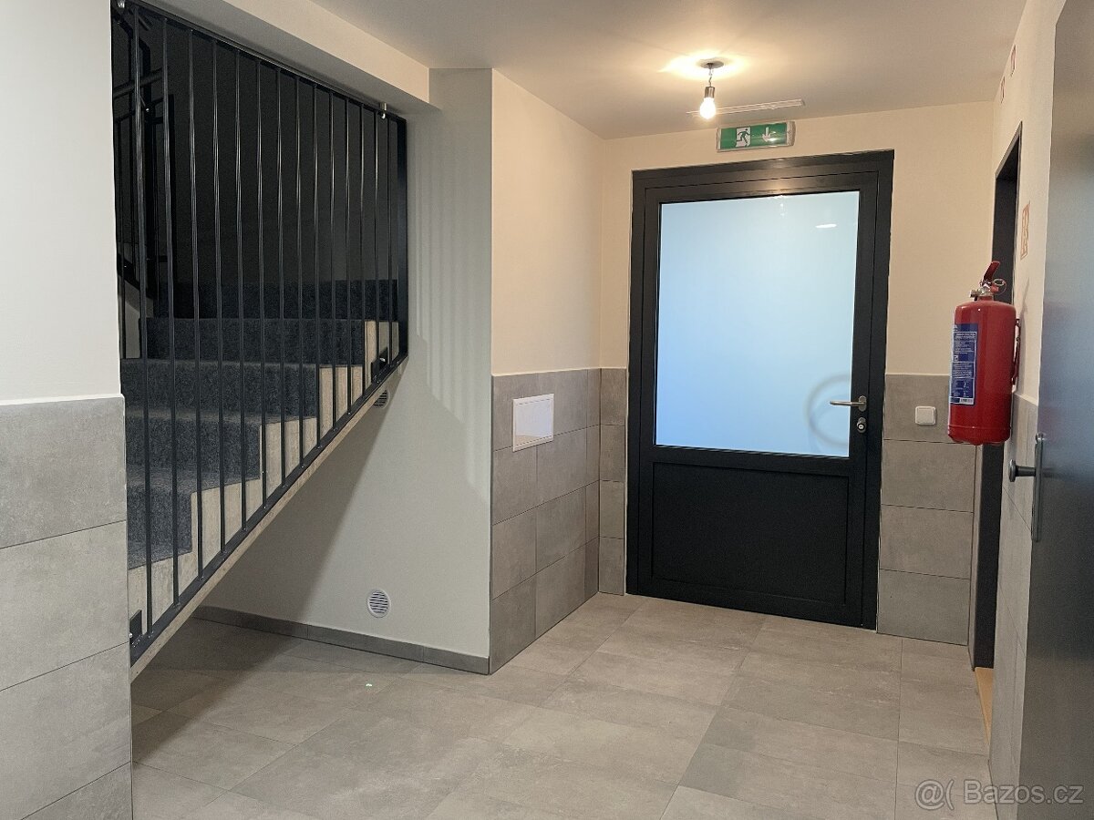 Novostavba 54m2 + terasa 13m2 + parking VACOV - 14