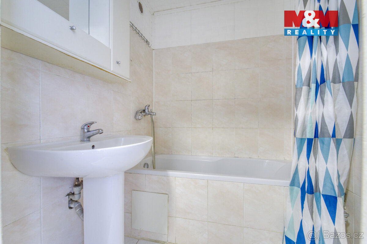 Prodej bytu 3+1, 82 m², Cheb, ul. Dvořákova - 14