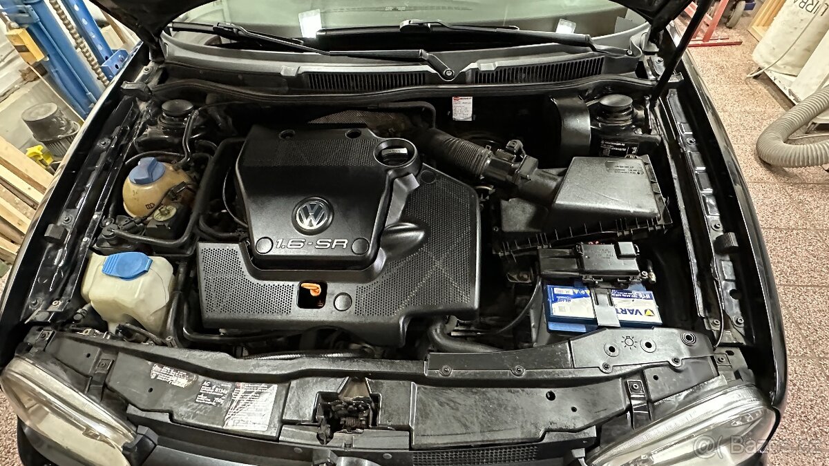 VW Golf 4 Variant 1.6 SR r.v. 2000 - 14