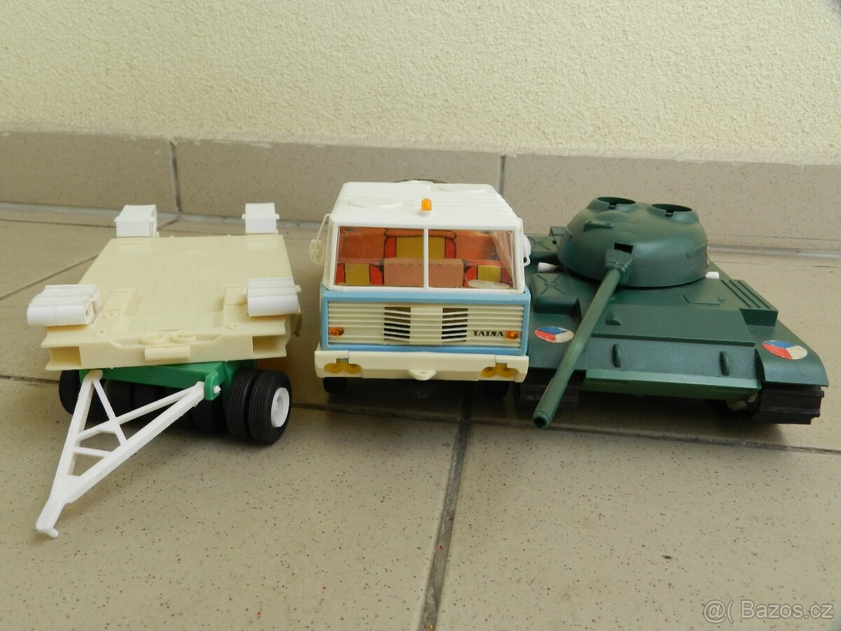 TATRA 813 PODVALNÍK P32 TANK T54 - ITES r. 1980 - ČSSR - 14