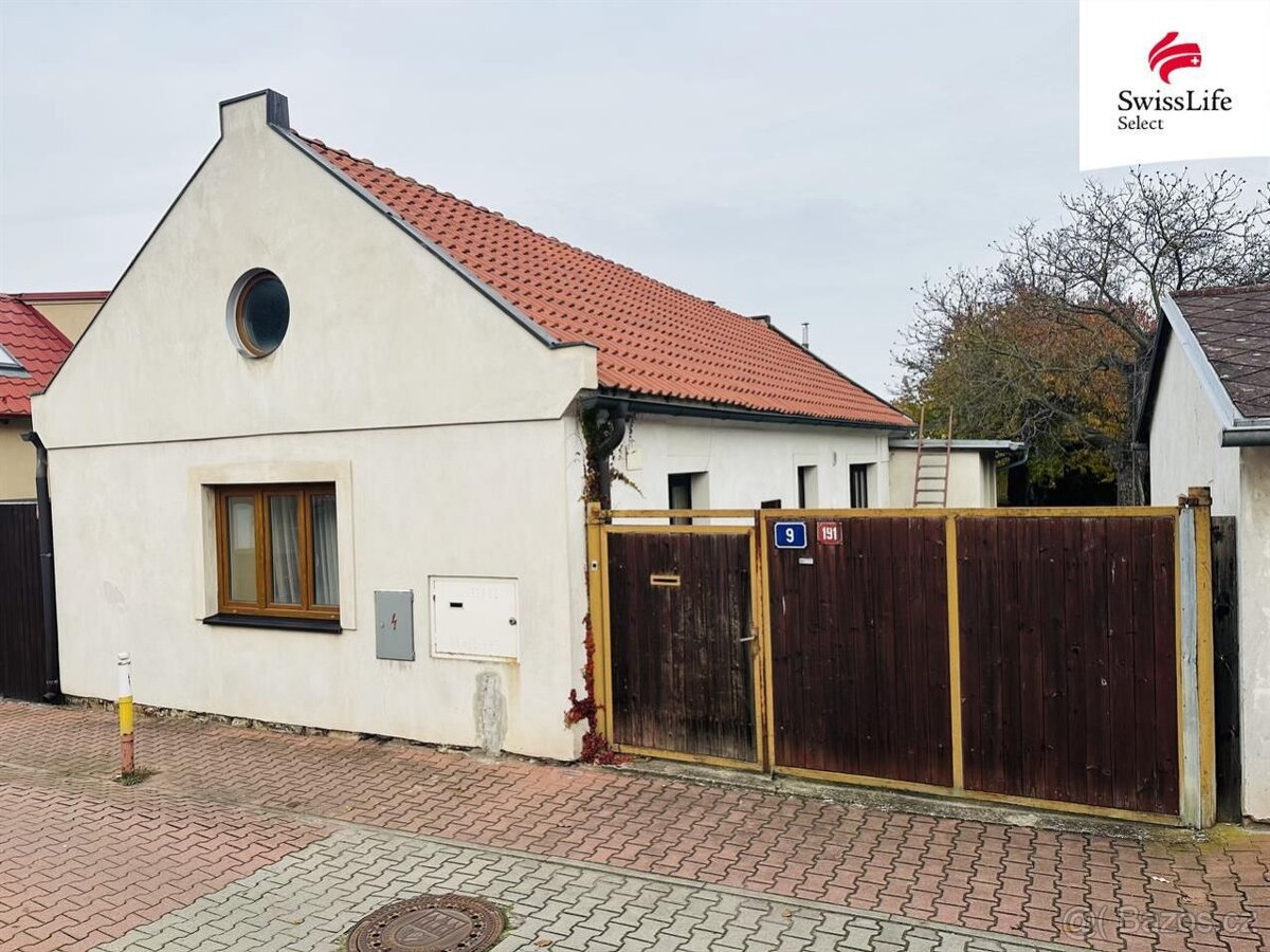 Pronájem bytu 1+1 39 m2 Čtyřkolská, Praha - 14