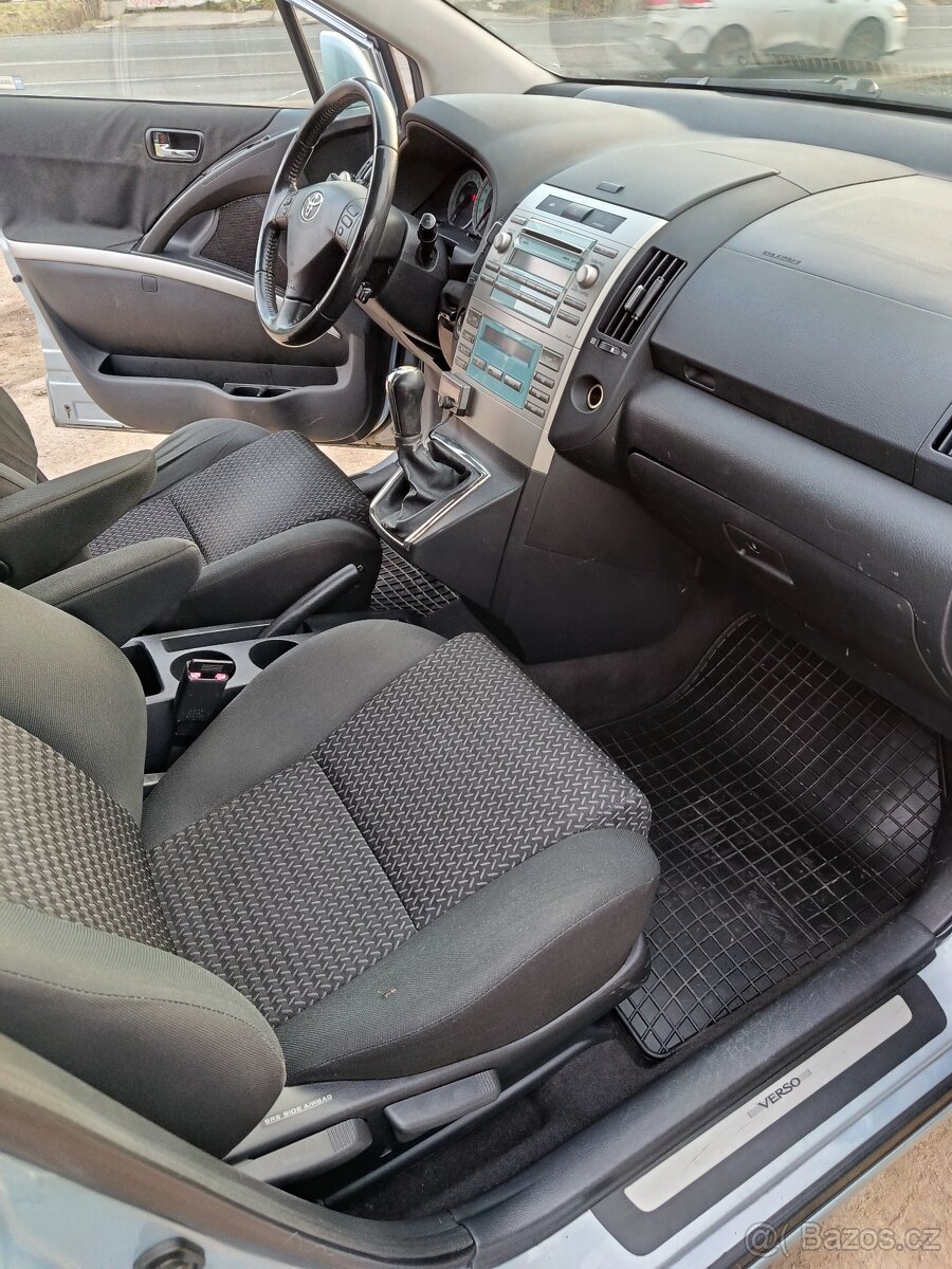 Toyota Corolla verso 1.8 Benzín + Lpg - 14