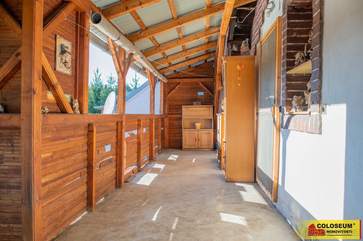 Moravský Krumlov, podkrovní byt 4+1, terasa, zahrada, dílna - 14