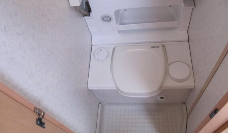 Prodám karavan Hobby 400 sf,r.v.1998 + mover + předstan - 14