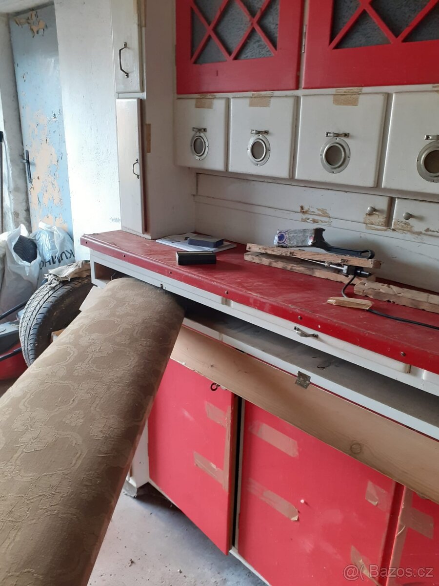 Prodám americkou kredenc - 14