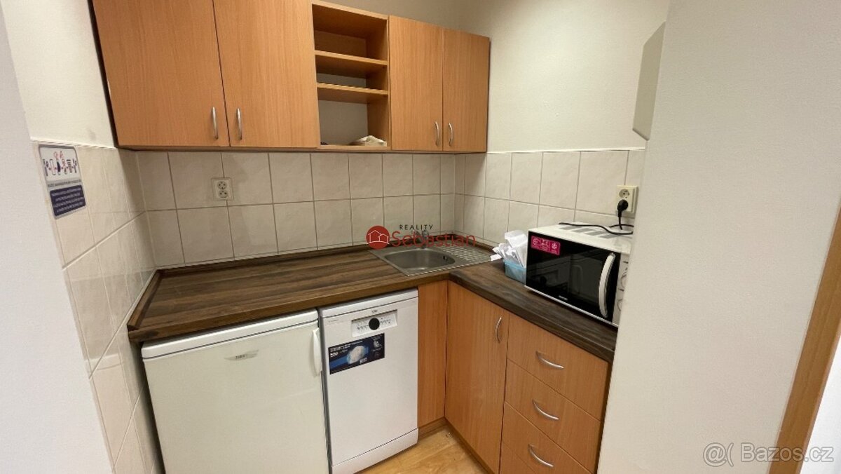 Pronájem komerčních prostor – 184 m², centrum Litvínova - 14