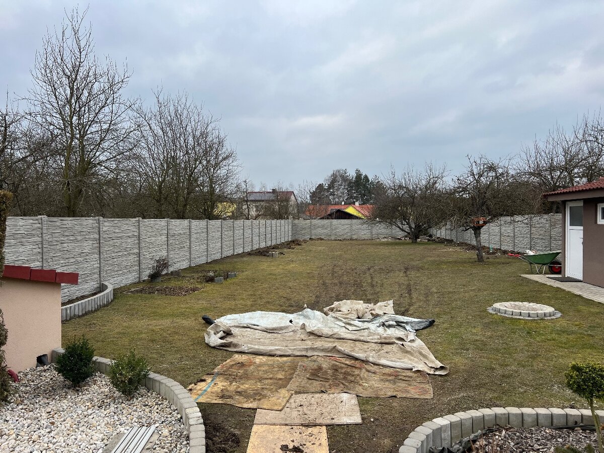 Montáž a prodej betonových a pletivových plotů - 14