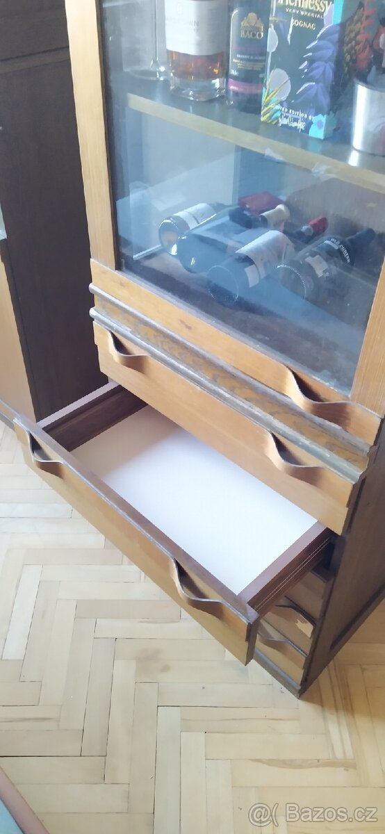 Sada úložných skříní - 14