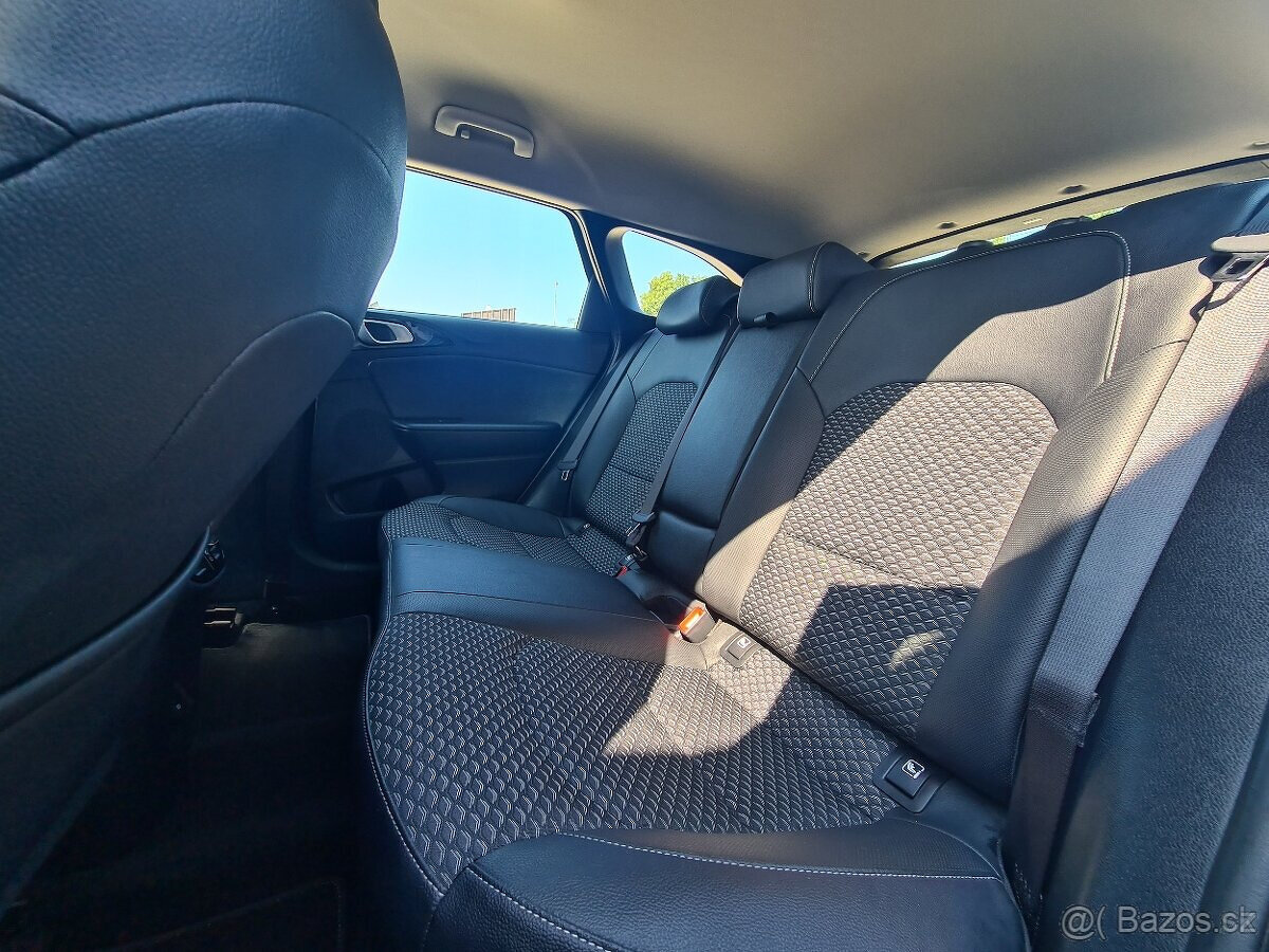 KIA CEED 1.0 T-GDI SILVER - 14