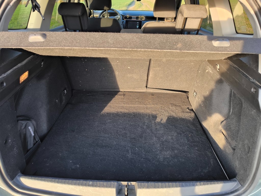 Duster Extreme 10/23, 1,0 TCe LPG, 38 tkm, 1. majitel, tažné - 14