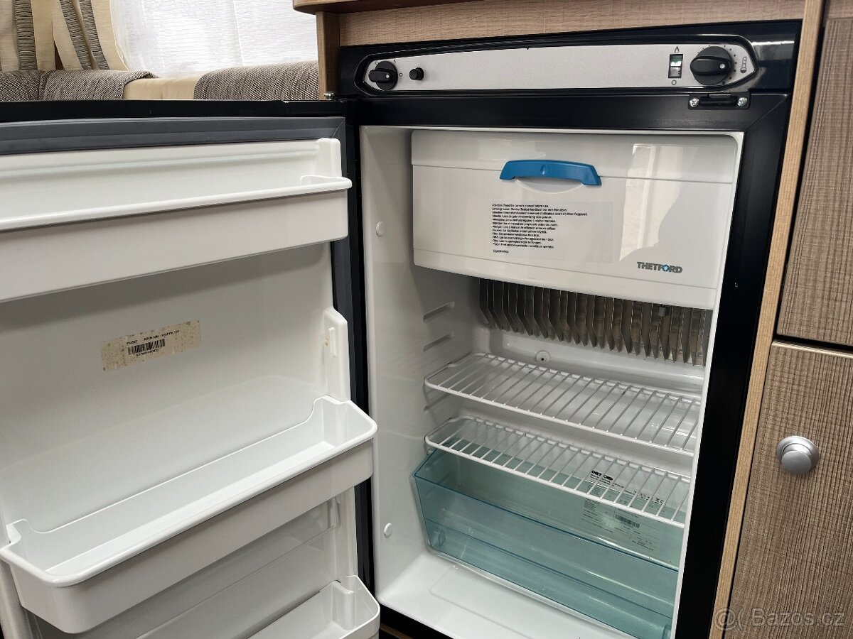 Karavan Bürstner 450 TS Premio, mover, markýza - 14