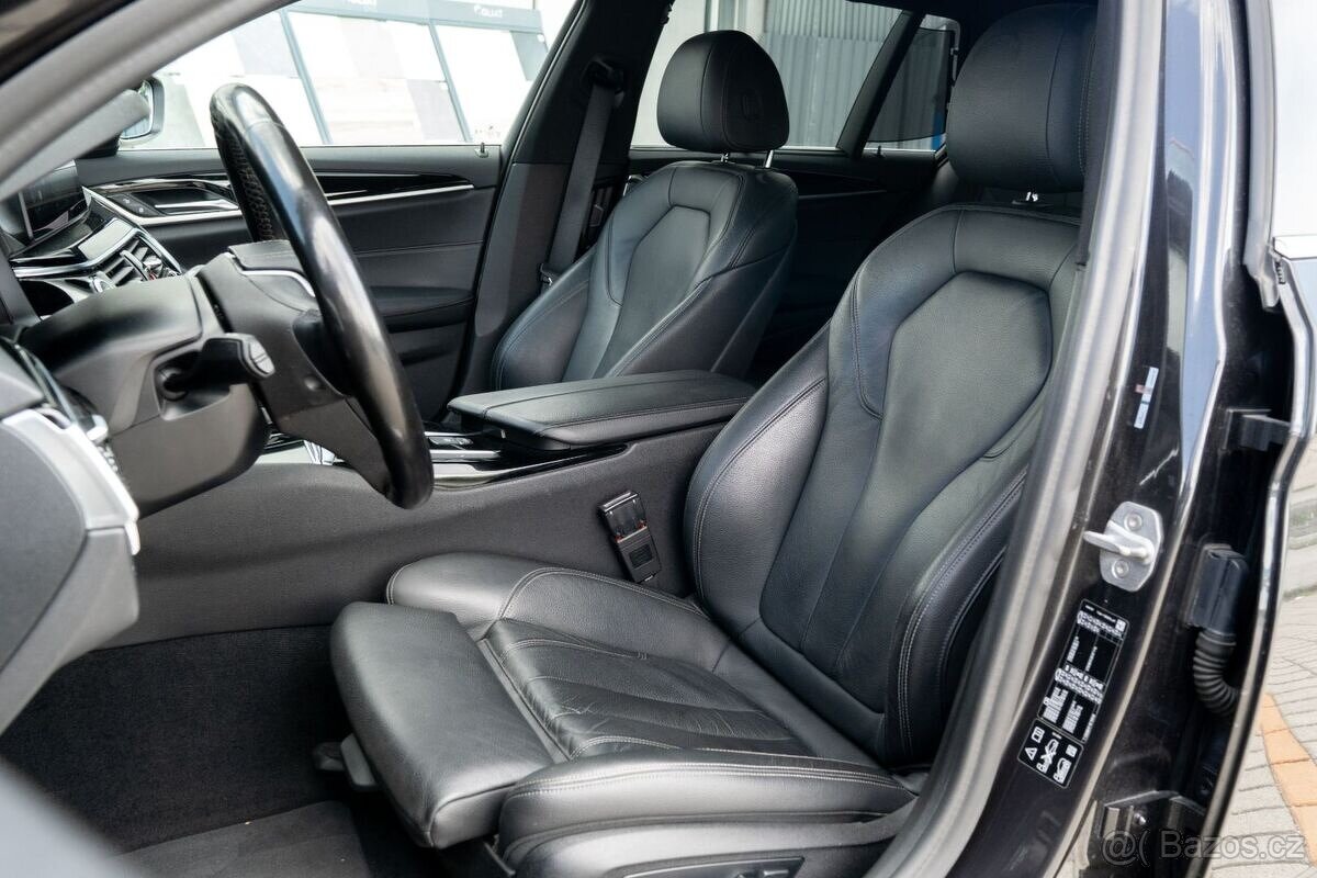 BMW 530d xDrive Touring - 14