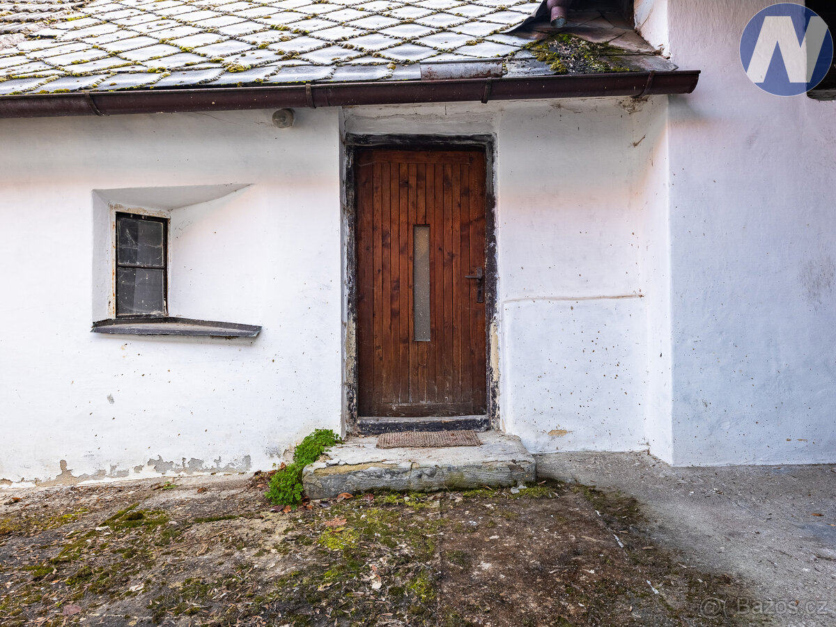 Dub u Prachatic, prodej rodinného domu s uzavřeným dvorkem a - 14