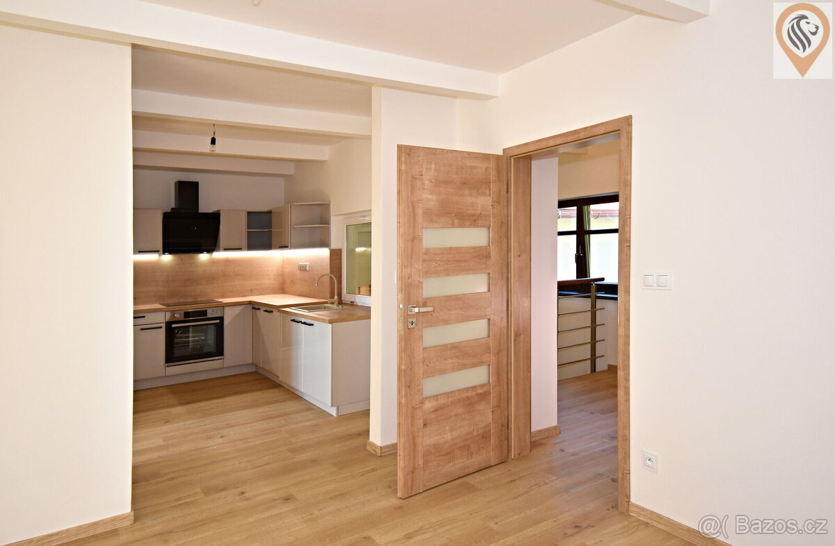 Výjimečný prostor, klid, soukromí a kvalita, 4+kk 99 m2, Zám - 14