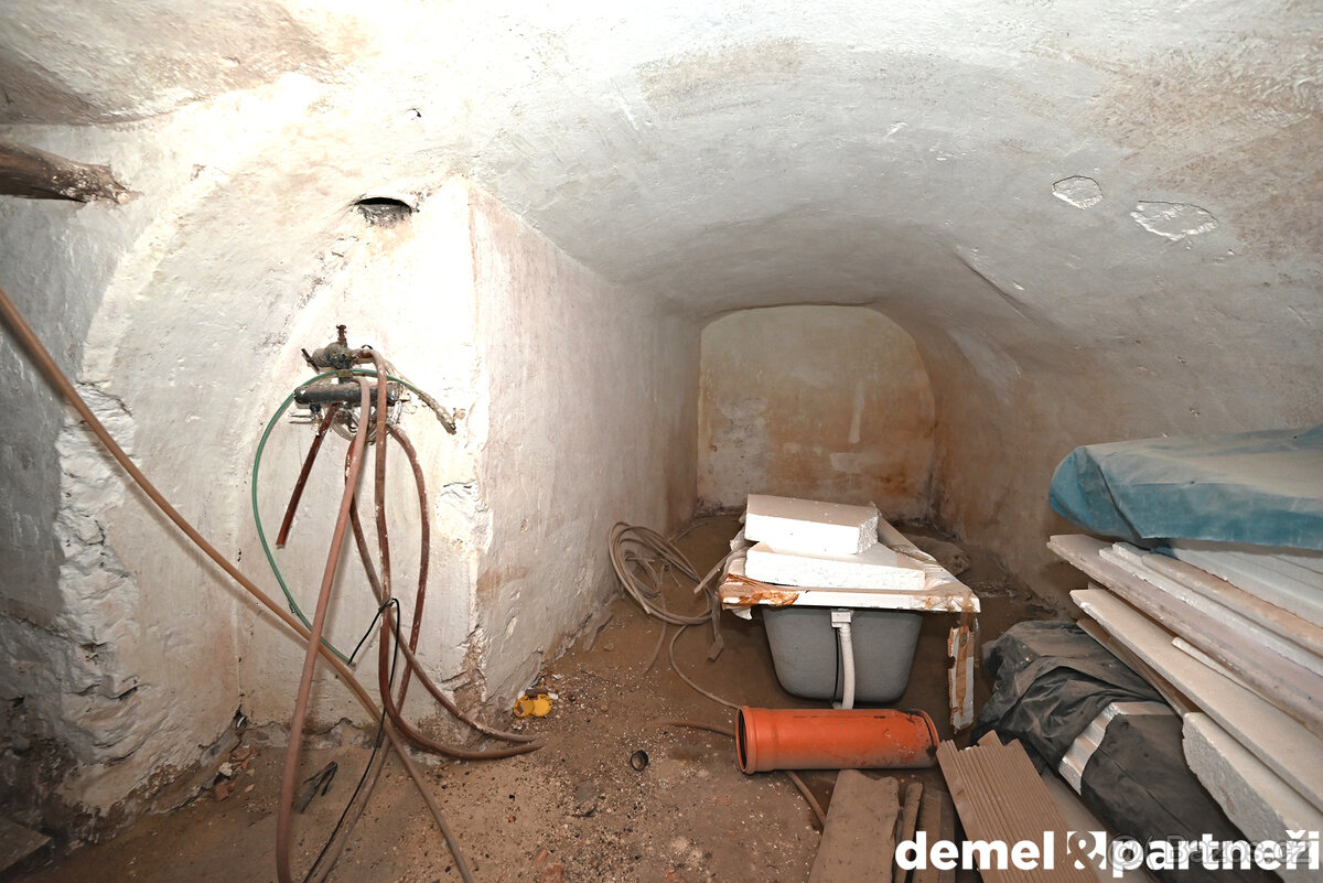 PRODEJ INVESTIČNÍHO DOMU VELKÁ ROUDKA - 14