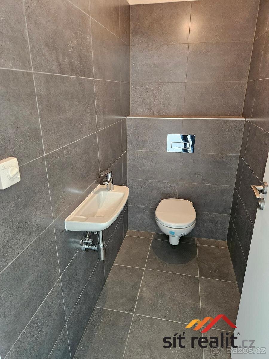 Prodej novostavby 3+kk, 105 m2, poz. 191 m2, Praha 9 - Jahod - 14