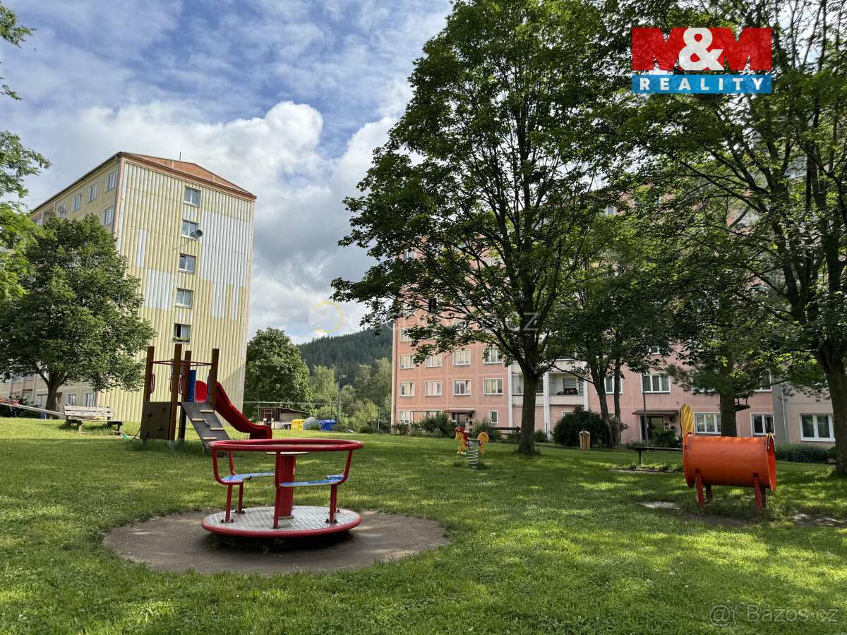 Prodej bytu 3+1, 56 m², Nejdek, ul. Okružní - 14