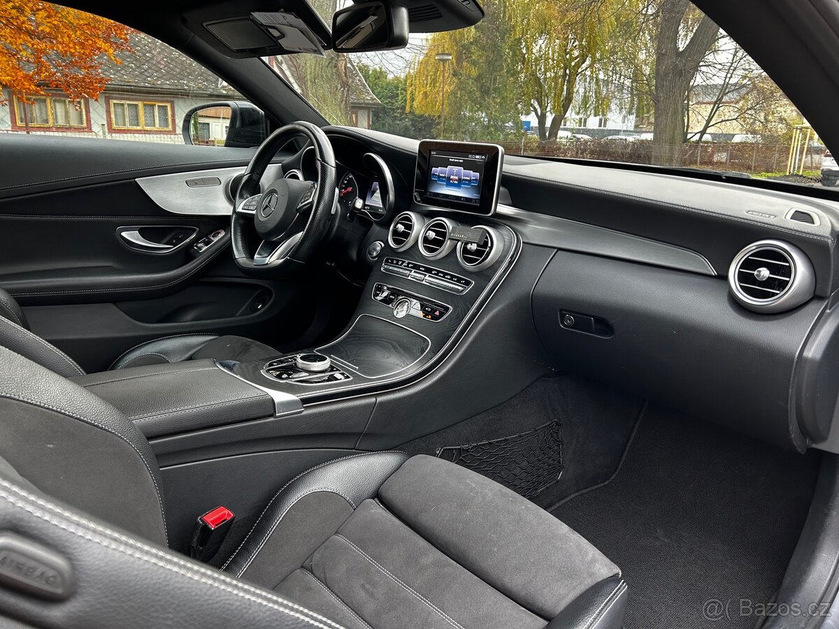Mercedes-Benz Třídy C, Mercedes-Benz,220d, AMG line - 14