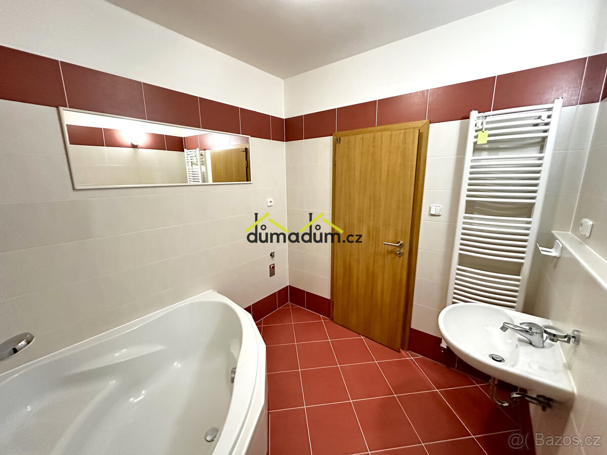 Prodej moderního bytu 3+kk, 59,7 m², s garáží a sklepem, Pra - 14