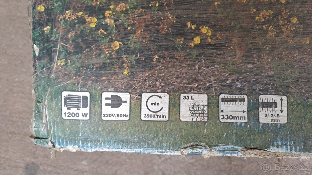 Vertikutátor, Provzdušňovač trávníku HECHT - 14