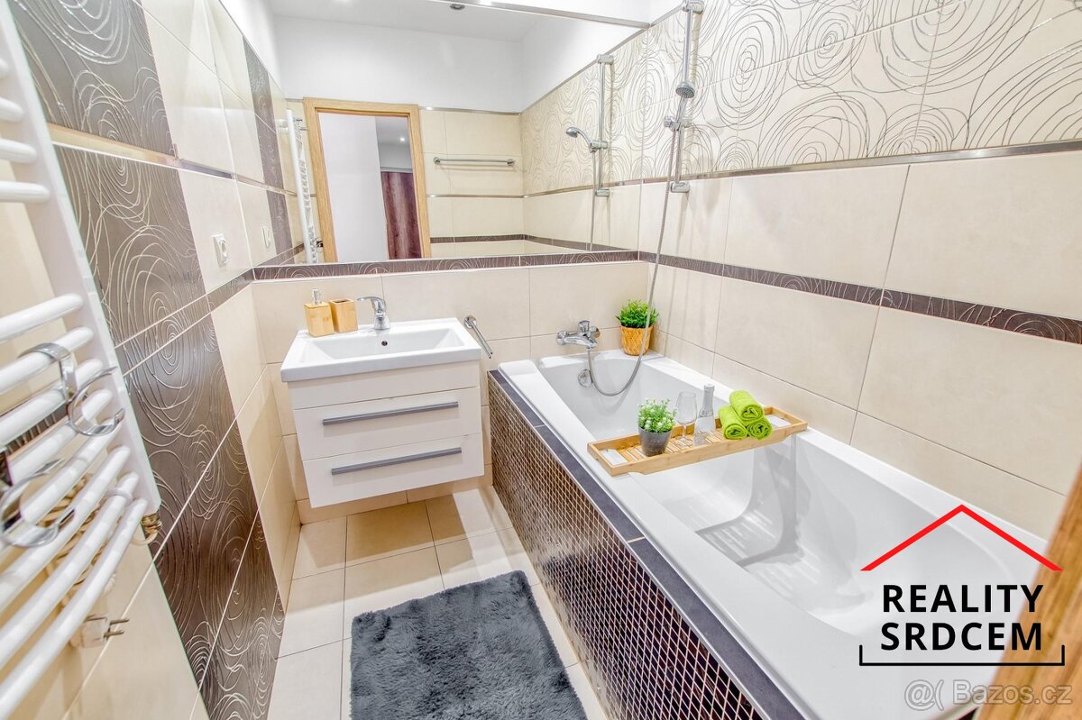 Prodej bytu v os. vlast. o velikosti 3+1+komora+lodžie/75m2 - 14