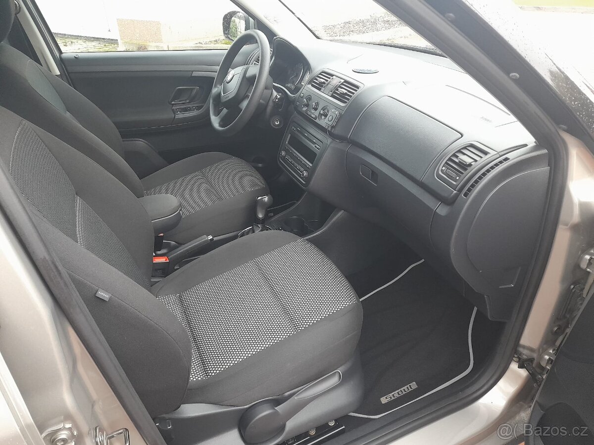 Škoda Fabia 2 combi 16 TDI 77 KW Scout r. 2011 - 14
