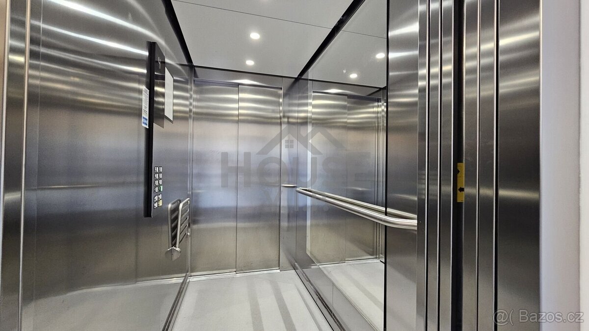 Pronájem bytu 1+kk 30 m², Praha - Hloubětín, ev.č. 01114 - 14