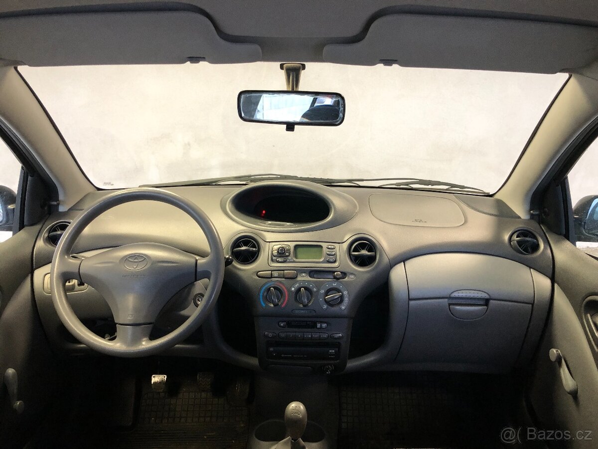 TOYOTA YARIS 1.0 VVT-i - 14