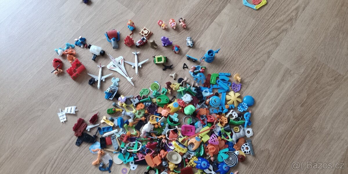 Kinder vajíčka hračky - 14