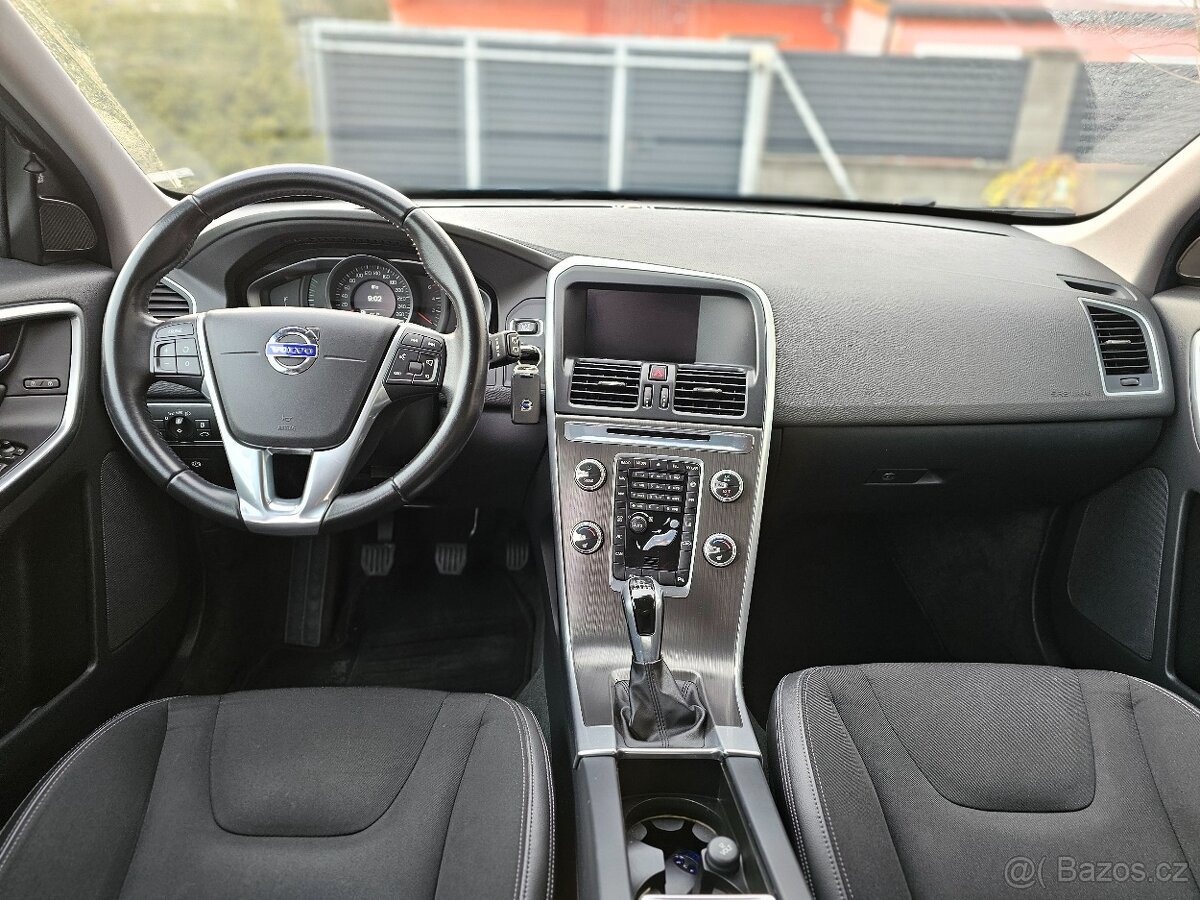 Volvo XC60 2,0 D4 140 kw - 14