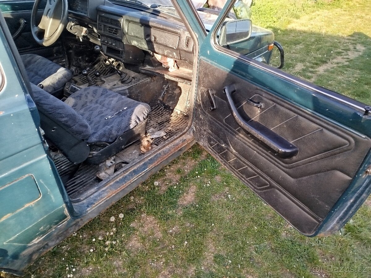 Lada niva 1.7i - 14