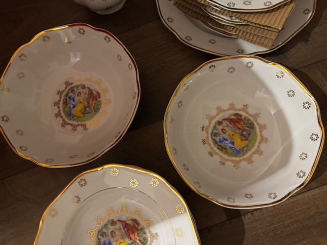 Celý porcelánový servis nádobí - 14