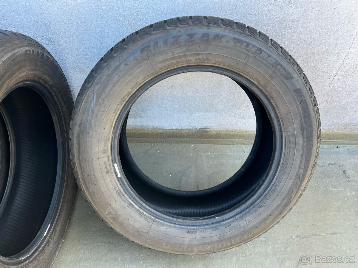 235/55R18 100H CONTINENTAL zimní pneumatiky 7,4mm - 14