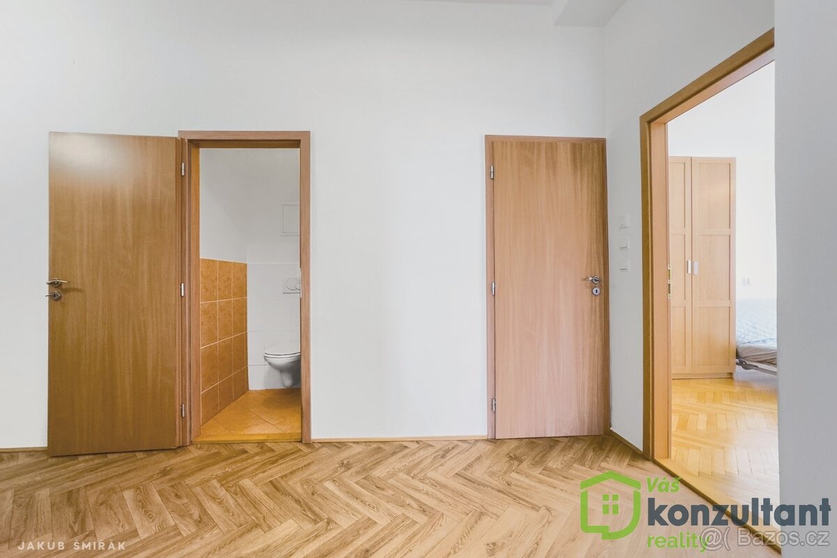 Pronájem prostorného bytu 4+1, 106 m² – Brno, náměstí 28. ří - 14