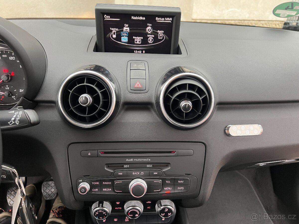 Audi A1 1.2TFSI 63KW,KůŽE,NAVI,2xALU - 14