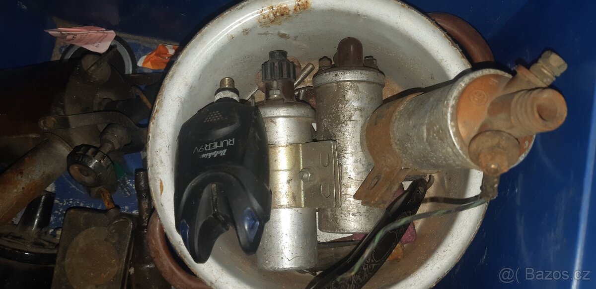 Spoustu starožitností i z války na prodej - 14