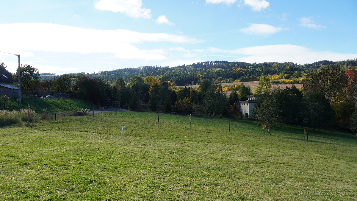 Prodej stavebního pozemku 2079 m² - 14